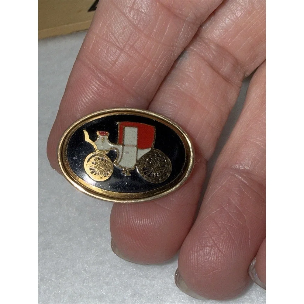 Antique Carriage Black‎ Enamel Cufflinks